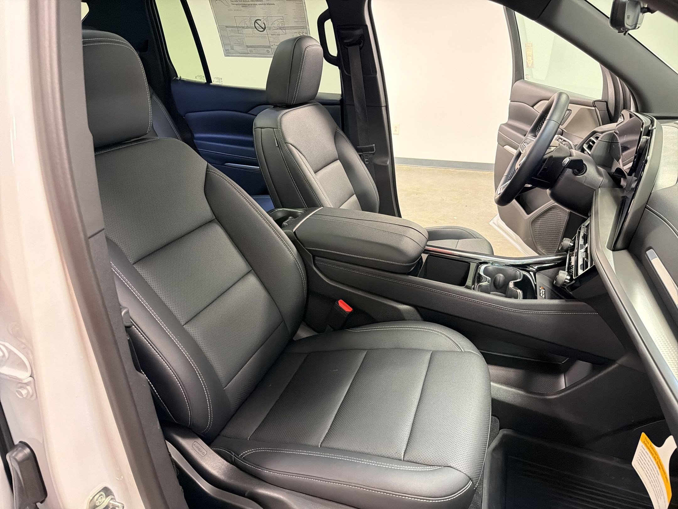 New 2026 Chevrolet Traverse LT w/ Sun and Wheel Package image 31