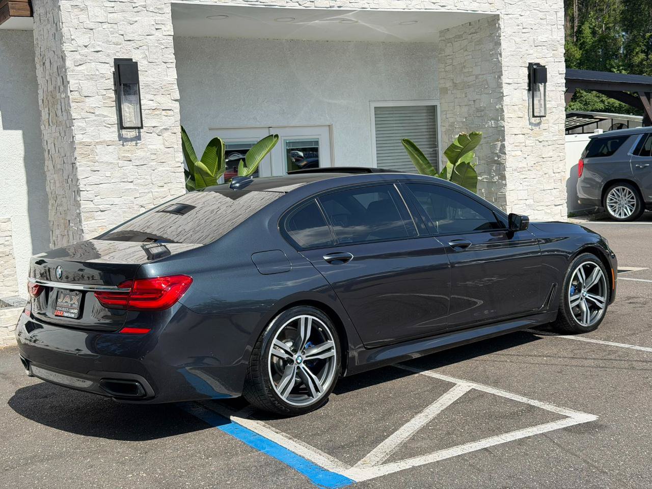 Used 2017 BMW 740i RWD image 16