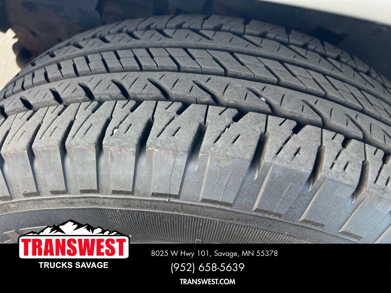 Used 2018 Chevrolet Express 3500 Extended w/ Driver Convenience Package RWD image 15