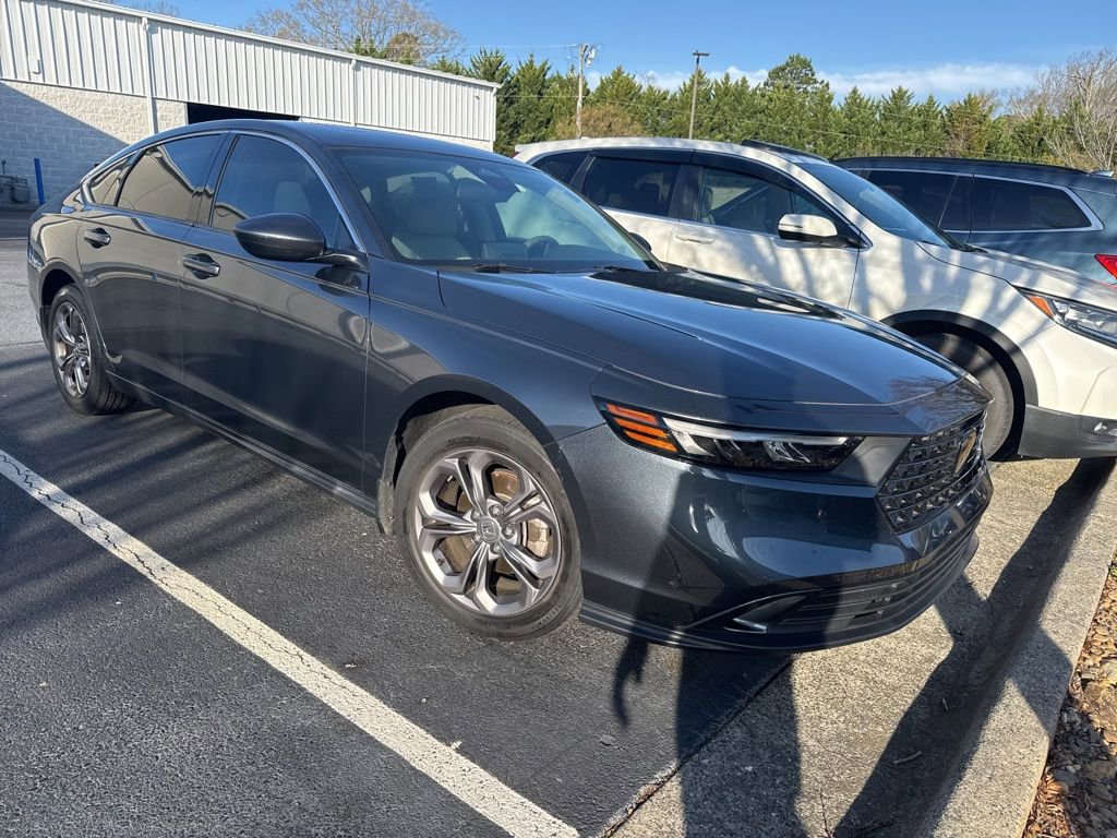 Used 2023 Honda Accord EX image 2
