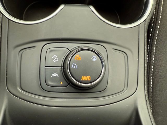 Used 2024 GMC Terrain SLE image 36