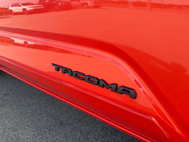 Used 2024 Toyota Tacoma TRD Sport w/ TRD Sport Upgrade Package AWD/4WD image 4