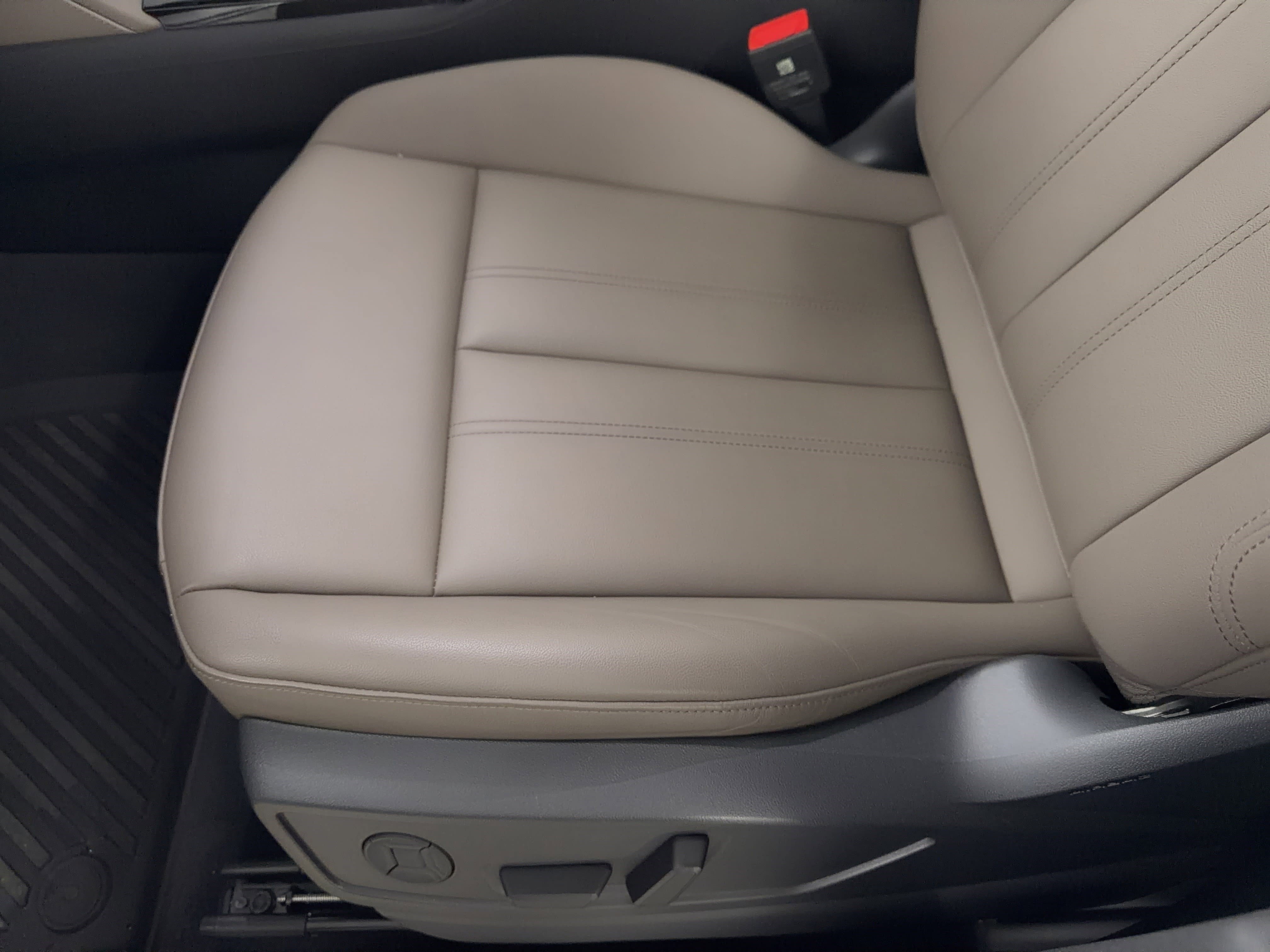 Certified 2025 Audi Q5 Premium Plus w/ Premium Plus image 16