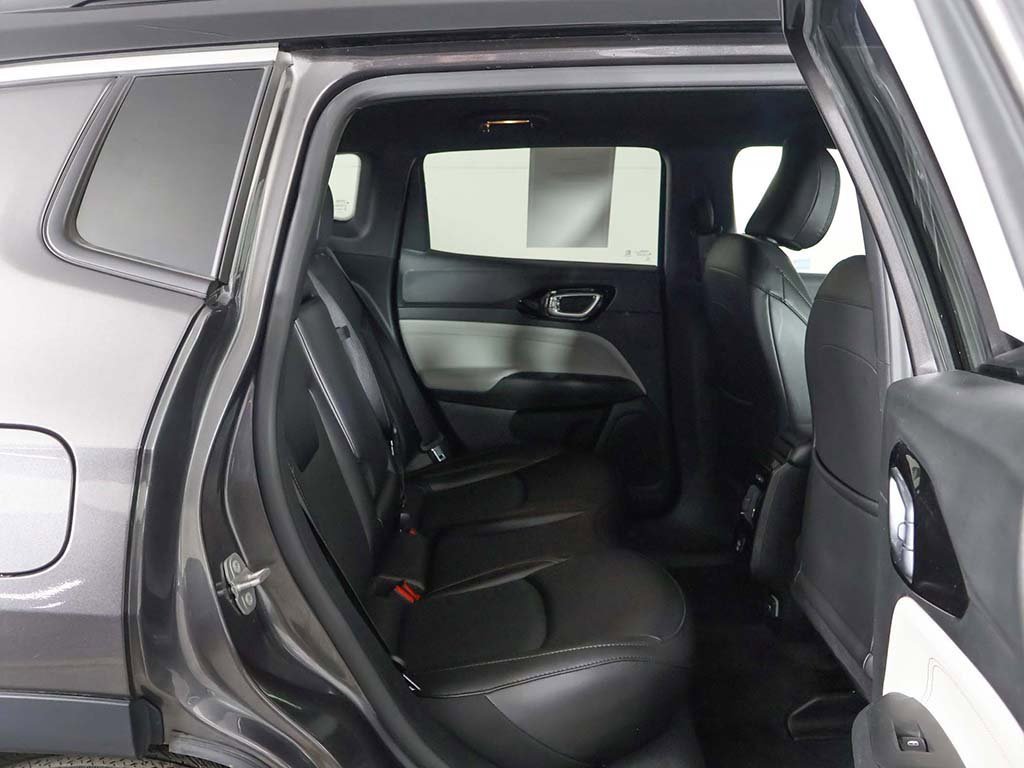 Used 2023 Jeep Compass Limited image 32