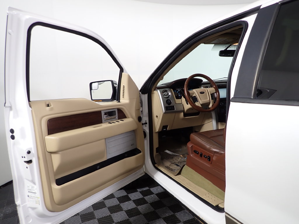 Used 2014 Ford F150 King Ranch w/ King Ranch Luxury Package AWD/4WD image 19