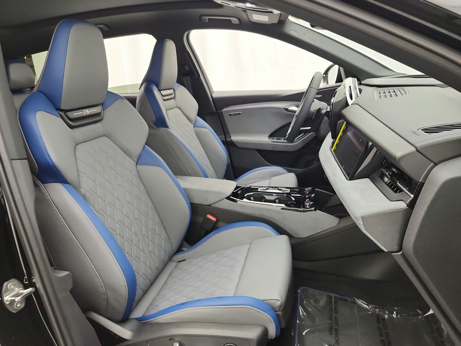 New 2027 Audi SQ6 e-tron Prestige AWD/4WD image 14