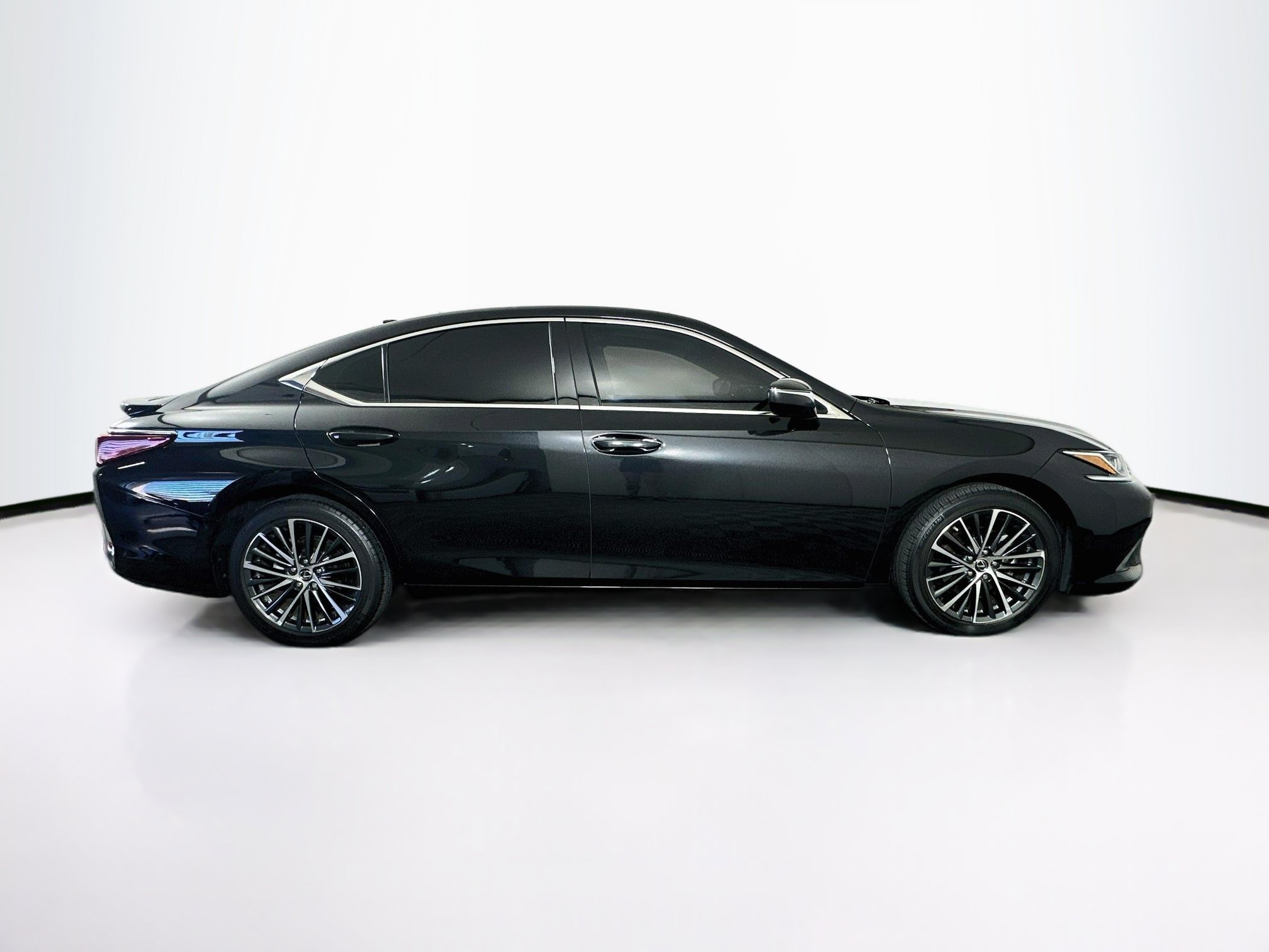 Used 2024 Lexus ES 300h w/ Premium Package FWD image 10