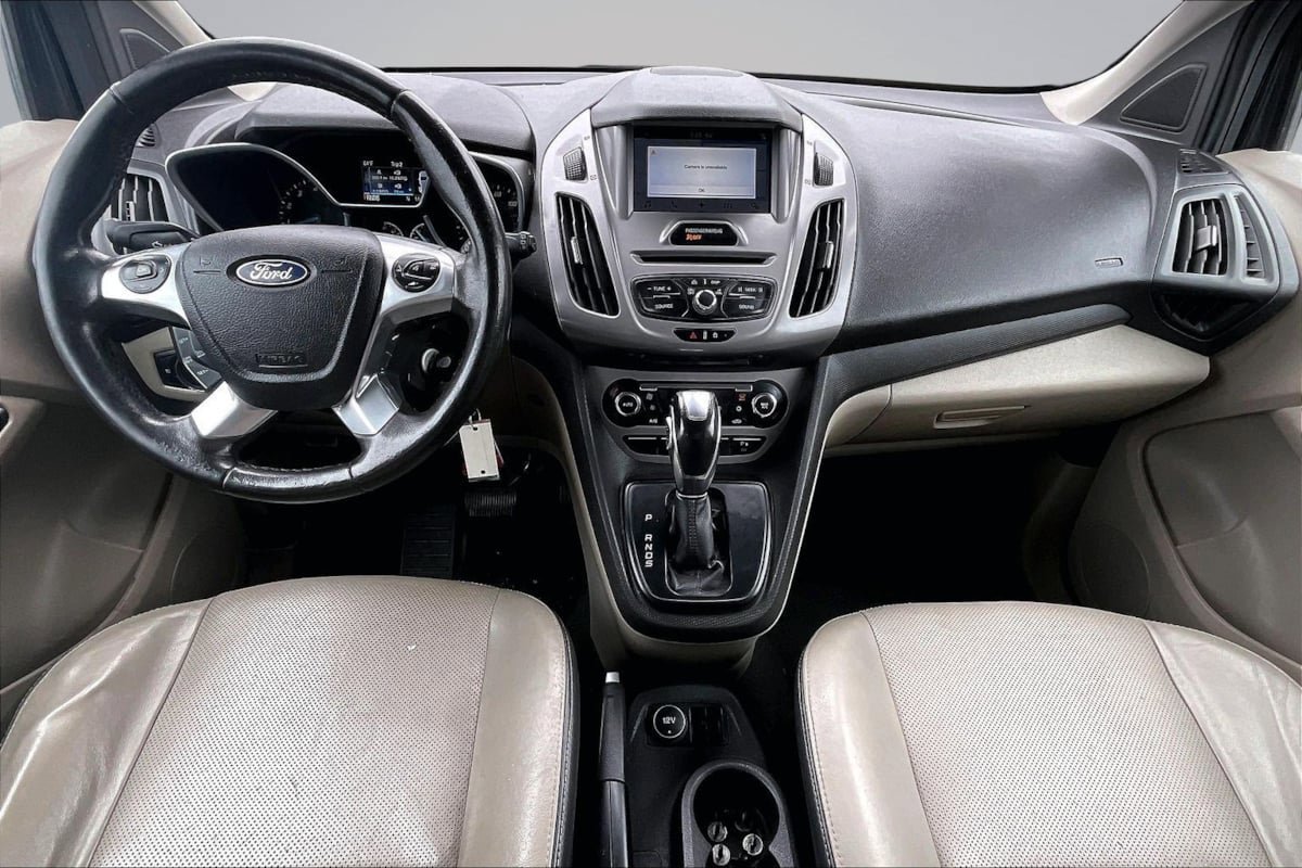 Used 2018 Ford Transit Connect XLT image 16