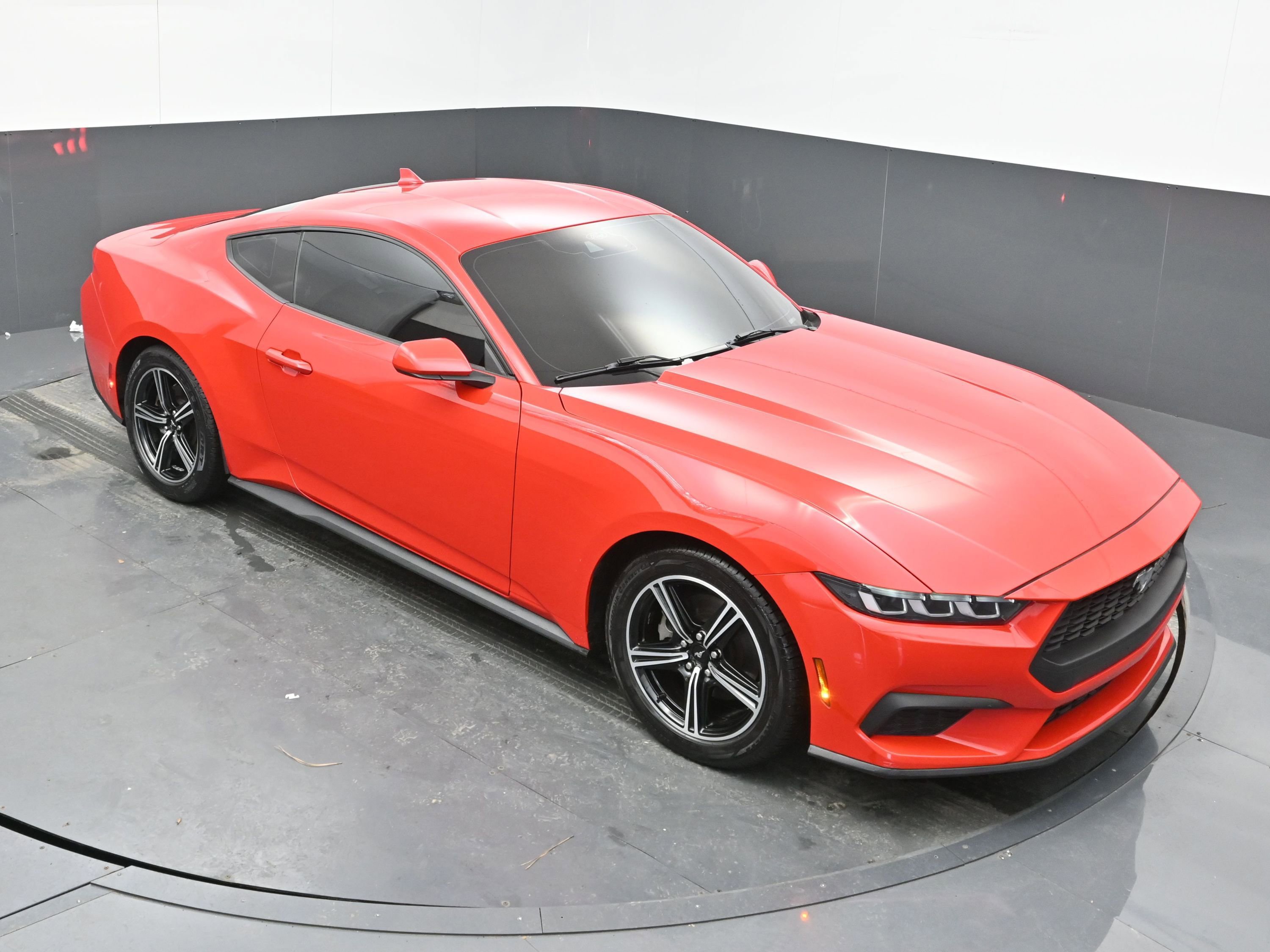 Used 2024 Ford Mustang EcoBoost image 26