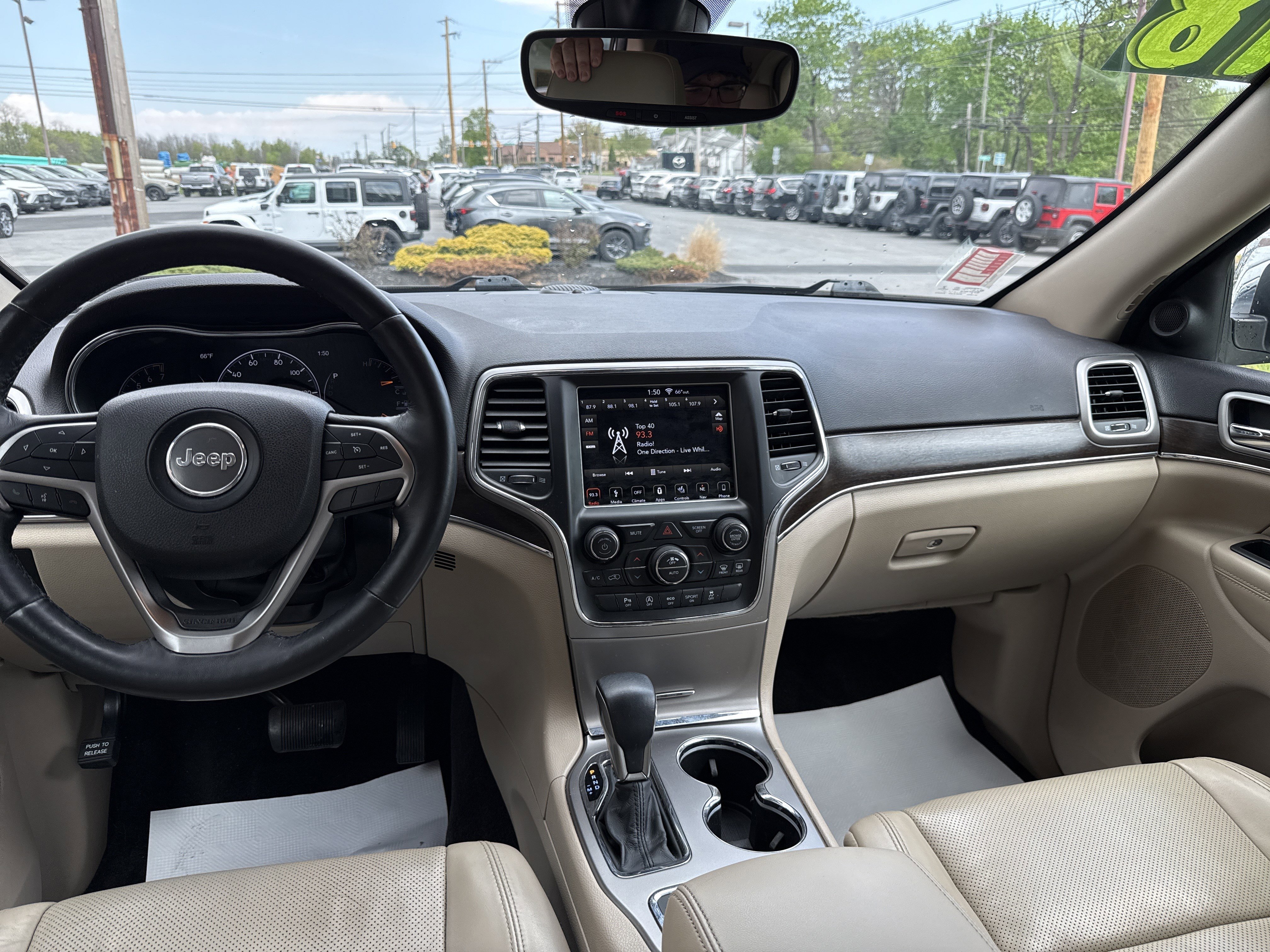 Used 2018 Jeep Grand Cherokee Limited w/ Luxury Group II AWD/4WD image 14