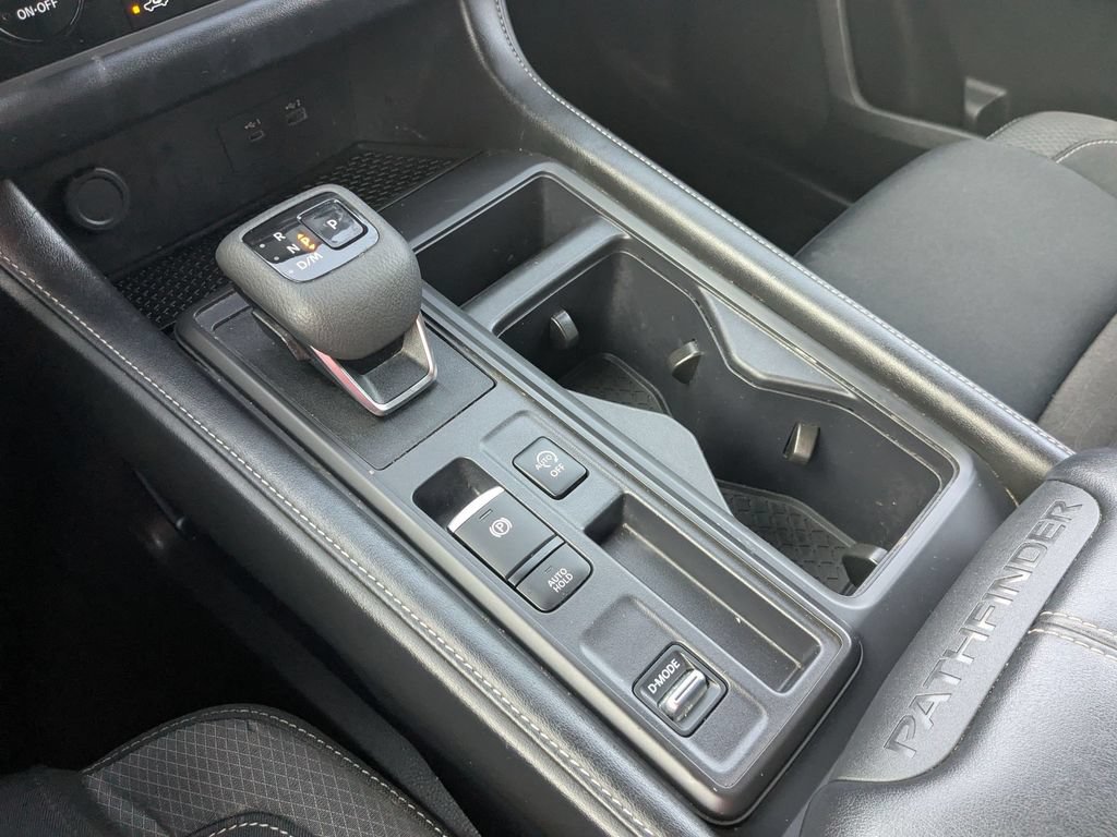 Used 2024 Nissan Pathfinder S FWD image 22