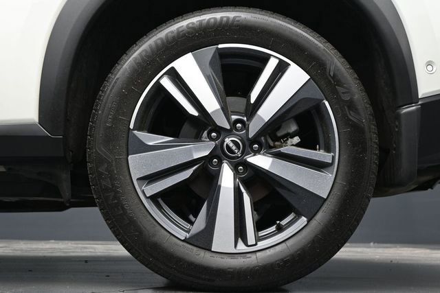 Used 2023 Nissan Rogue SL w/ SL Premium Package FWD image 9