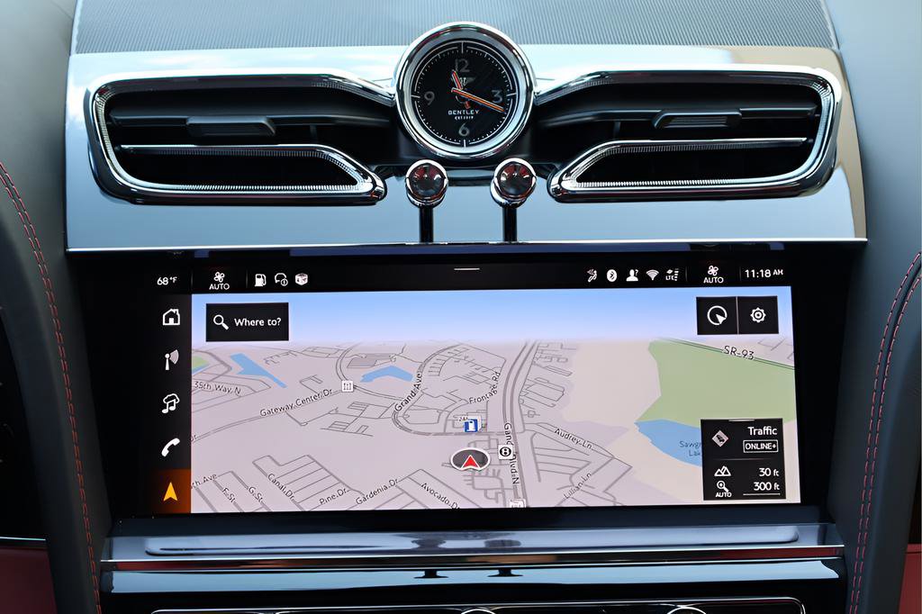 Used 2025 Bentley Bentayga image 16