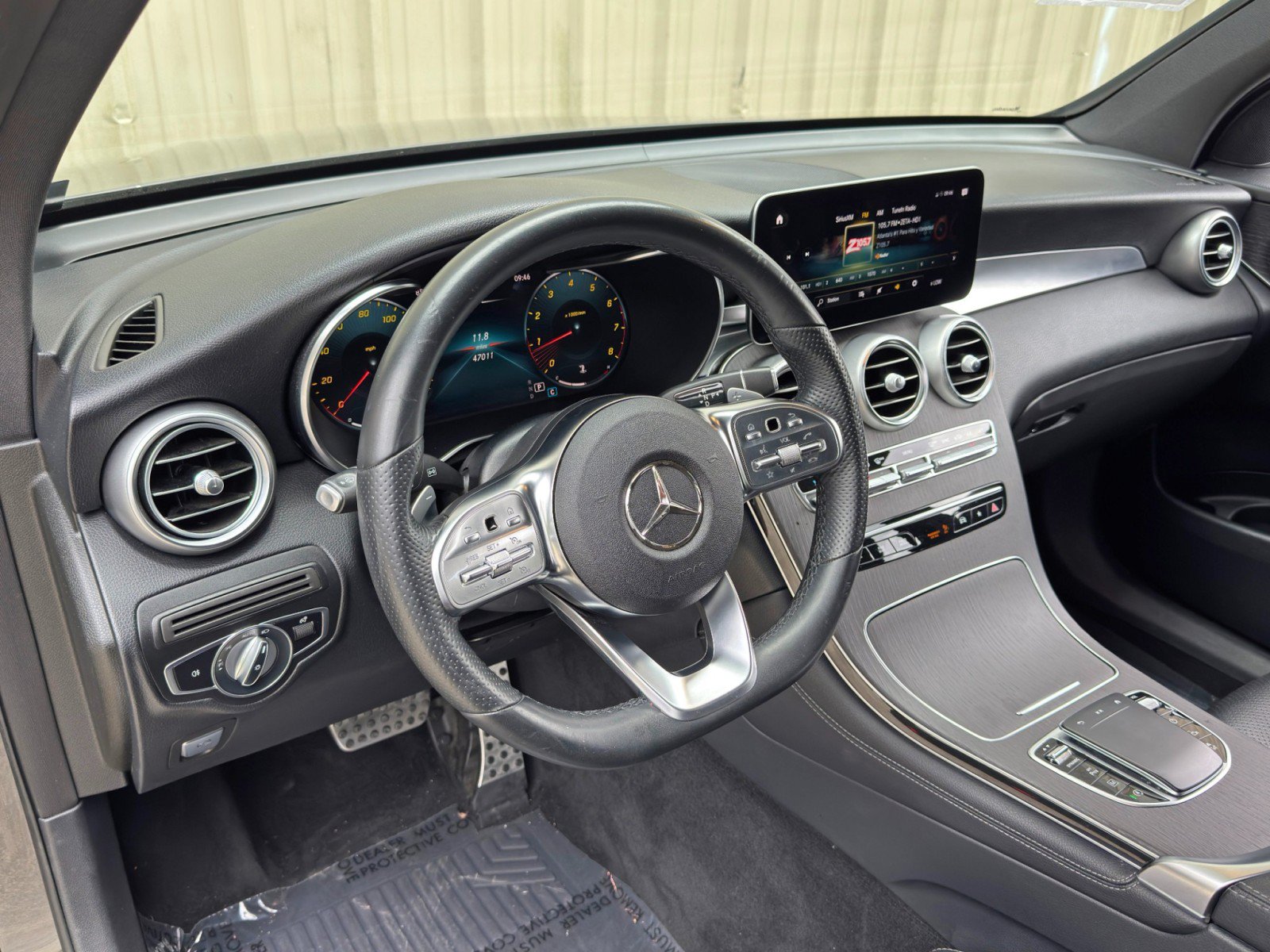 Used 2021 Mercedes-Benz GLC 300 w/ AMG Line image 12