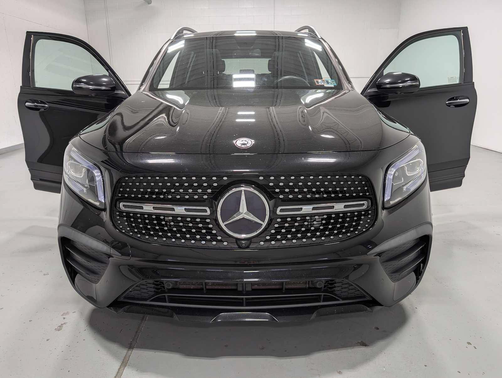 Used 2023 Mercedes-Benz GLB 250 4MATIC image 15