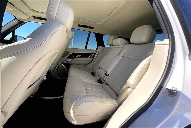 Used 2023 Land Rover Range Rover SE image 31