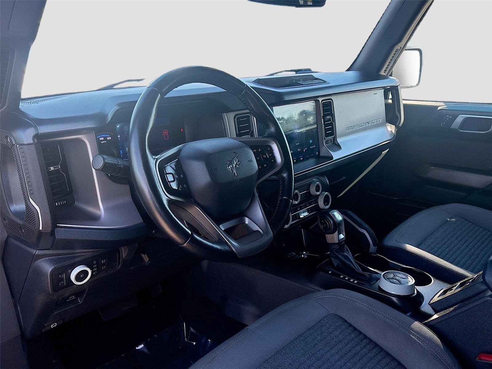 Used 2021 Ford Bronco Outer Banks image 10