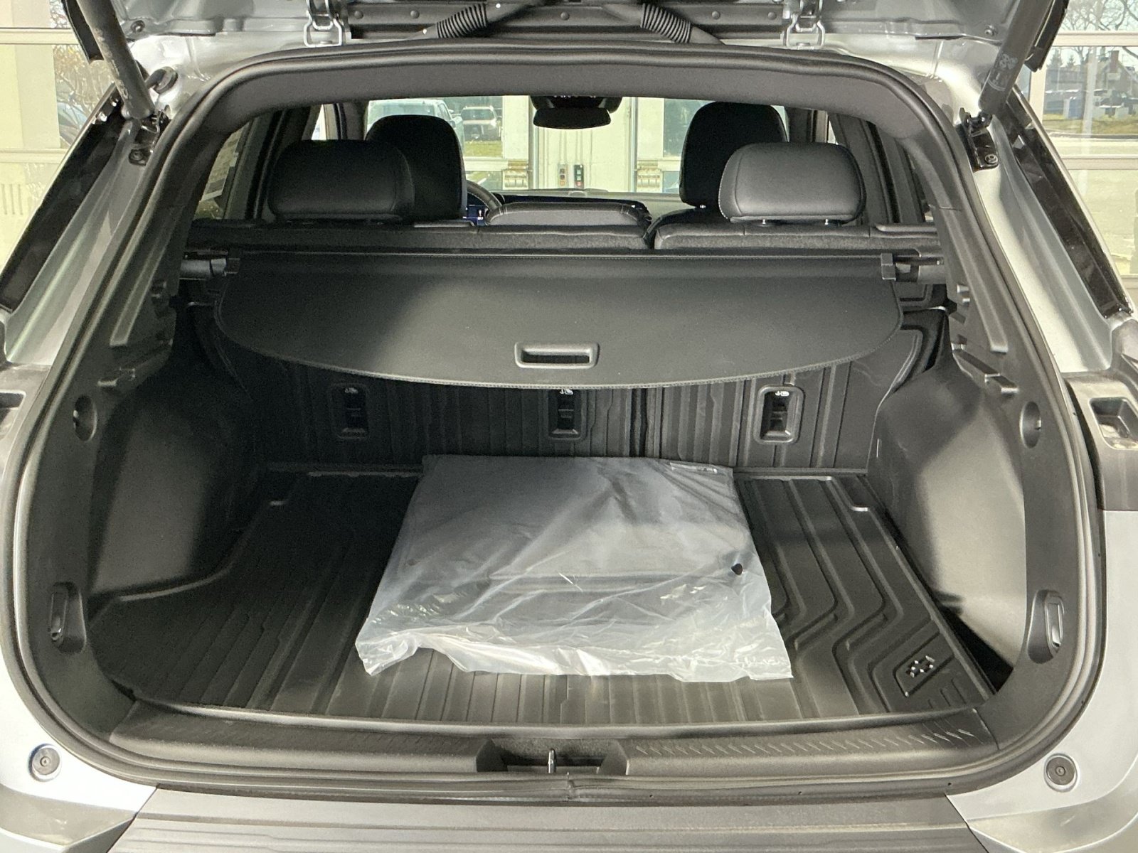 New 2026 Chevrolet Equinox EV LT FWD image 32