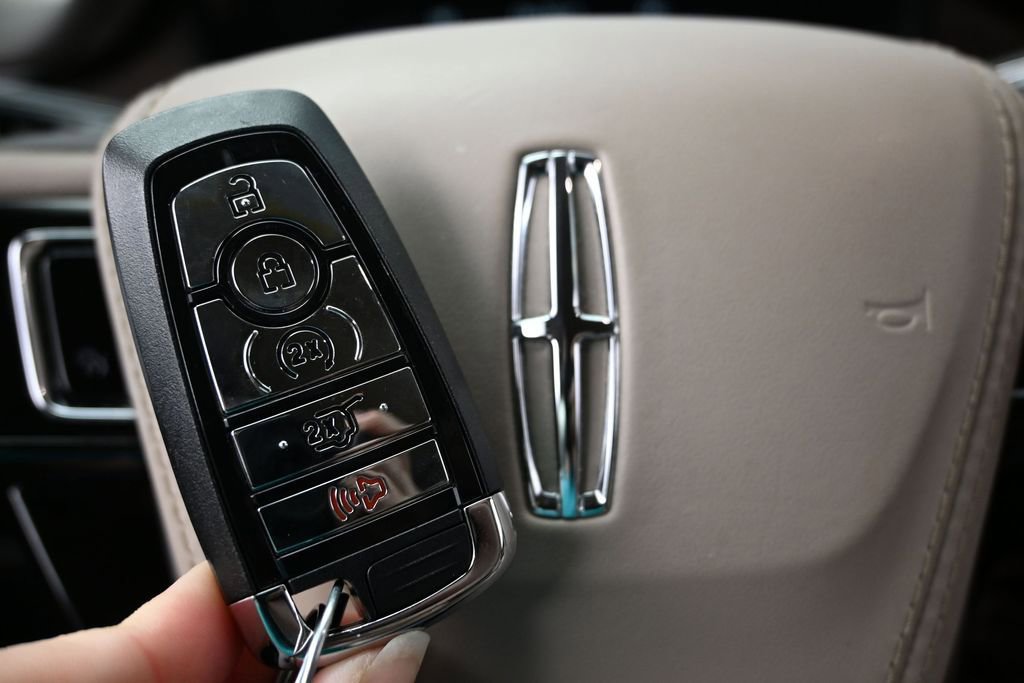 Used 2024 Lincoln Aviator Reserve w/ Equipment Group 201A AWD/4WD image 53