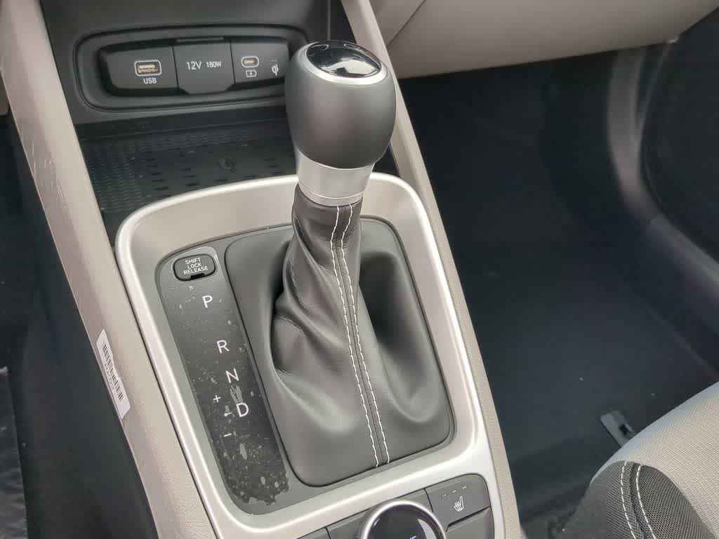 New 2026 Hyundai Venue SEL FWD image 32