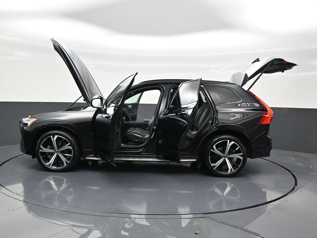Certified 2022 Volvo XC60 B5 R-Design w/ Advanced Package AWD/4WD image 39