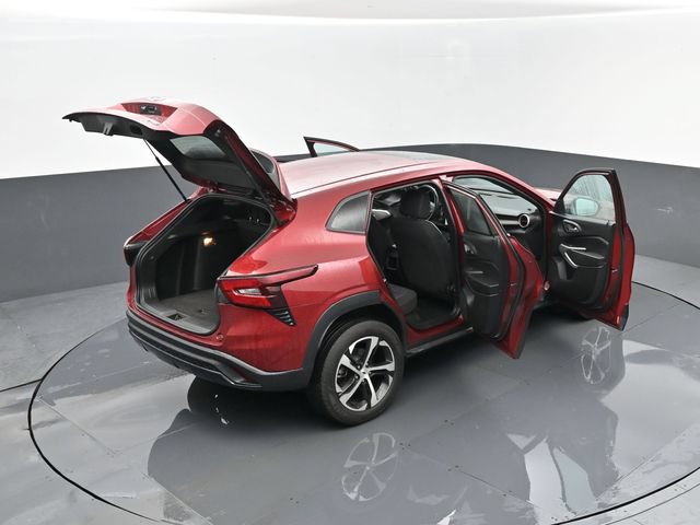 Used 2024 Chevrolet Trax RS w/ Sunroof Package FWD image 27