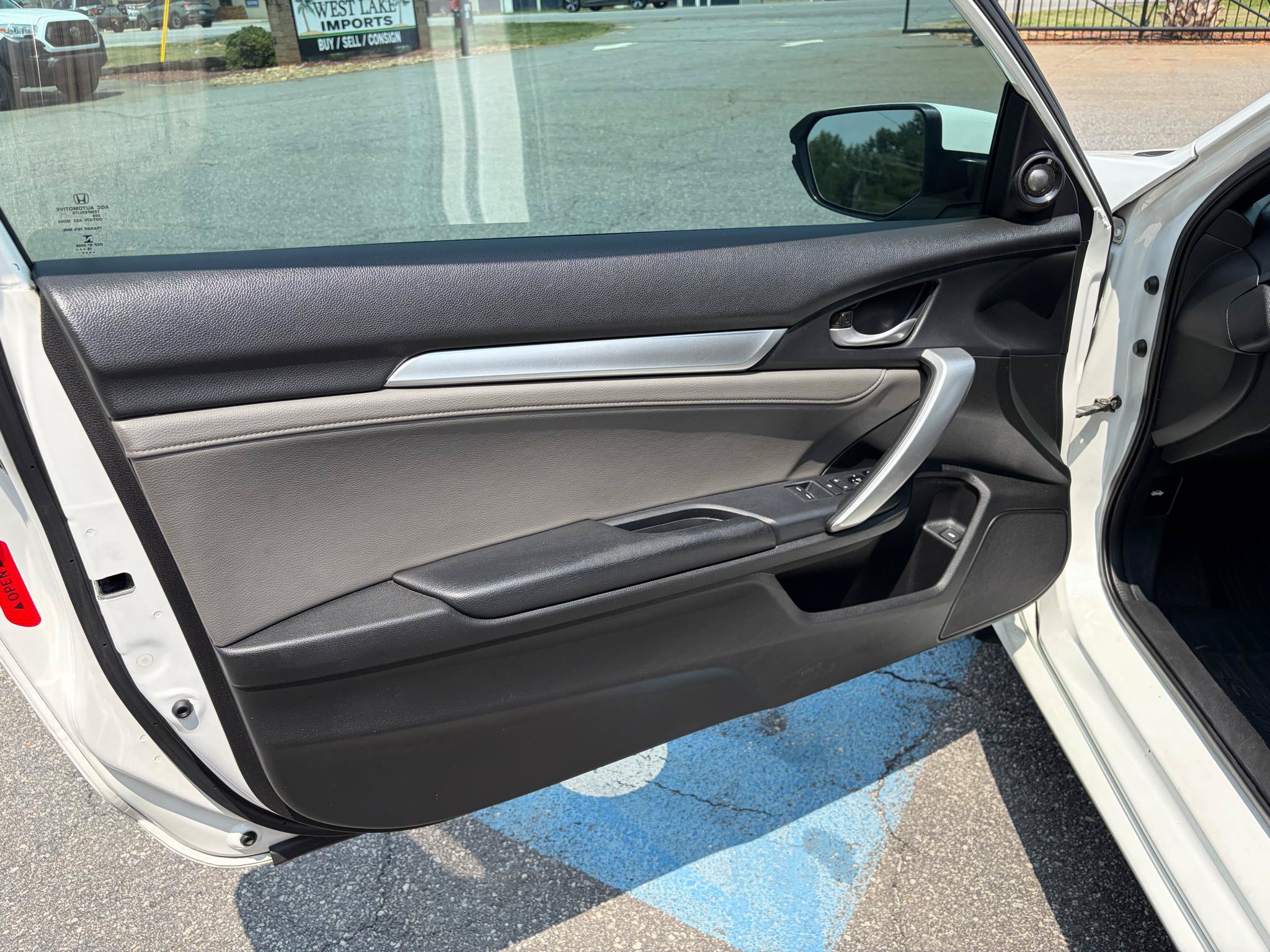 Used 2017 Honda Civic Touring image 38