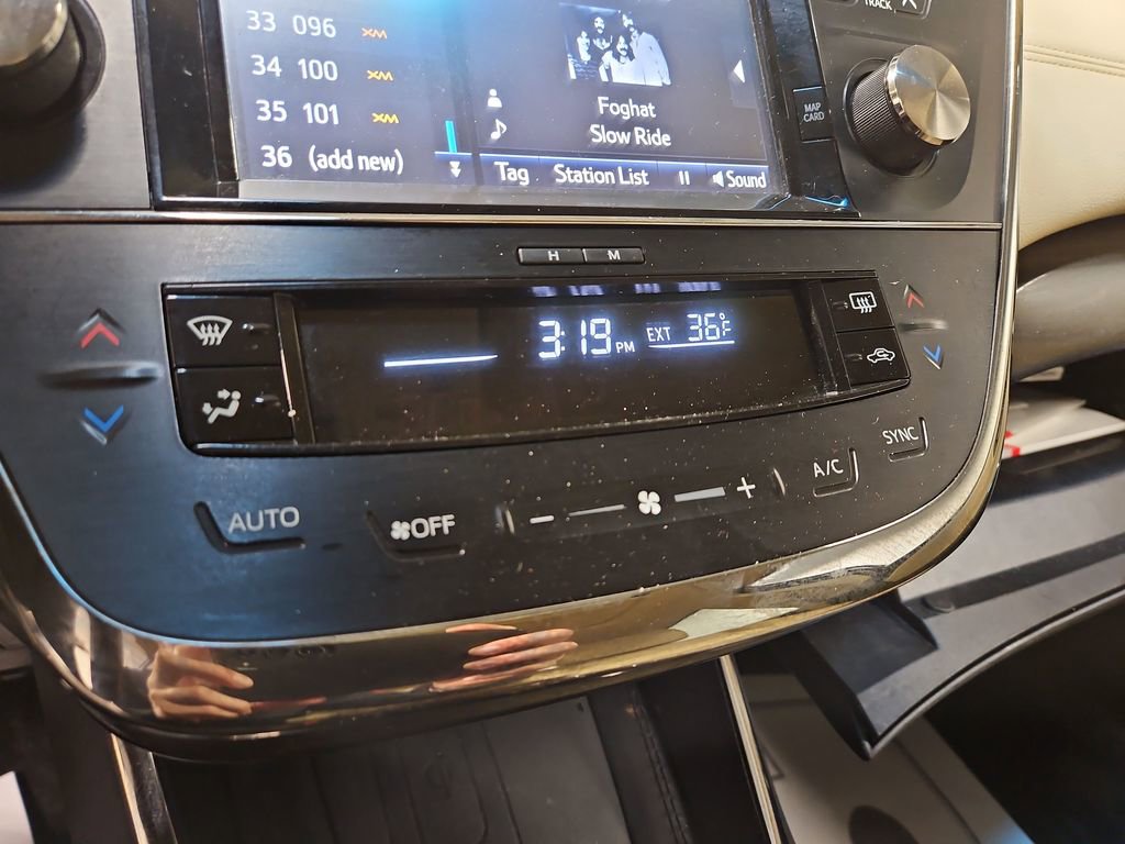 Used 2016 Toyota Avalon XLE Premium image 21