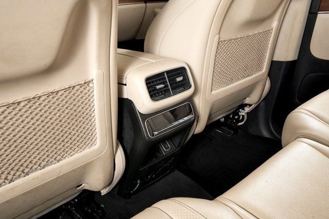 Used 2022 Mercedes-Benz GLS 450 4MATIC image 25