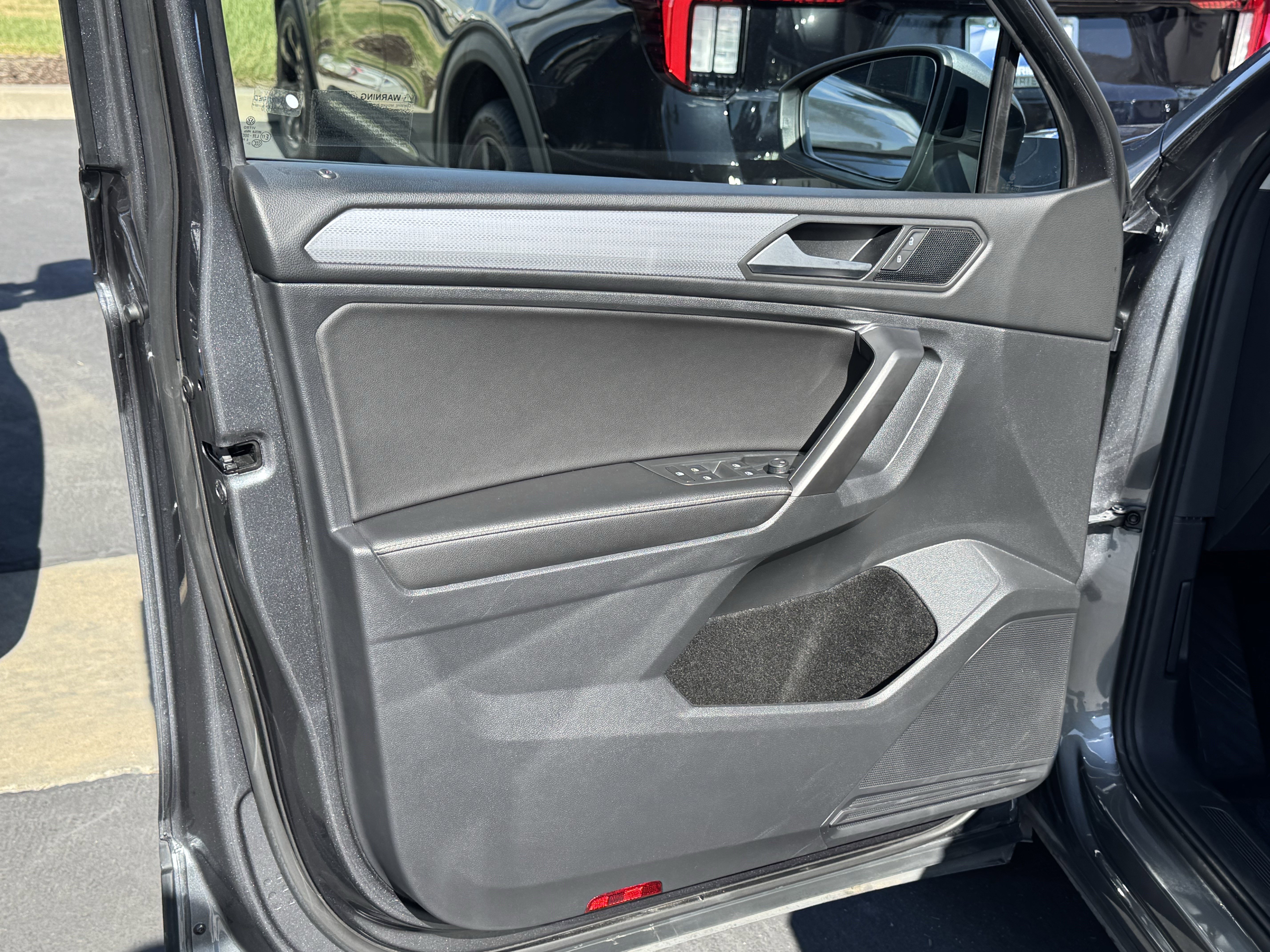Used 2022 Volkswagen Tiguan S FWD image 13
