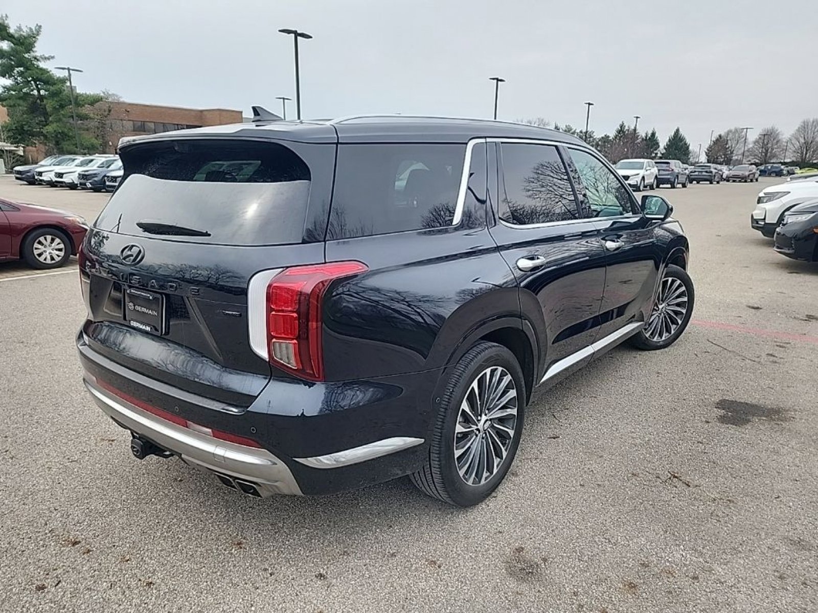 Used 2024 Hyundai Palisade Calligraphy image 25