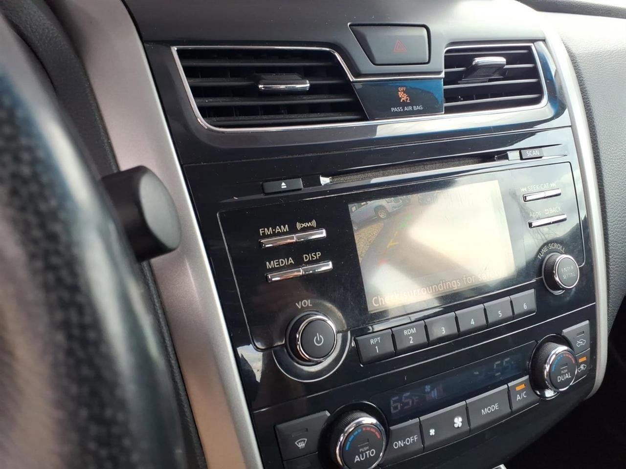 Used 2014 Nissan Altima 2.5 SV FWD image 9