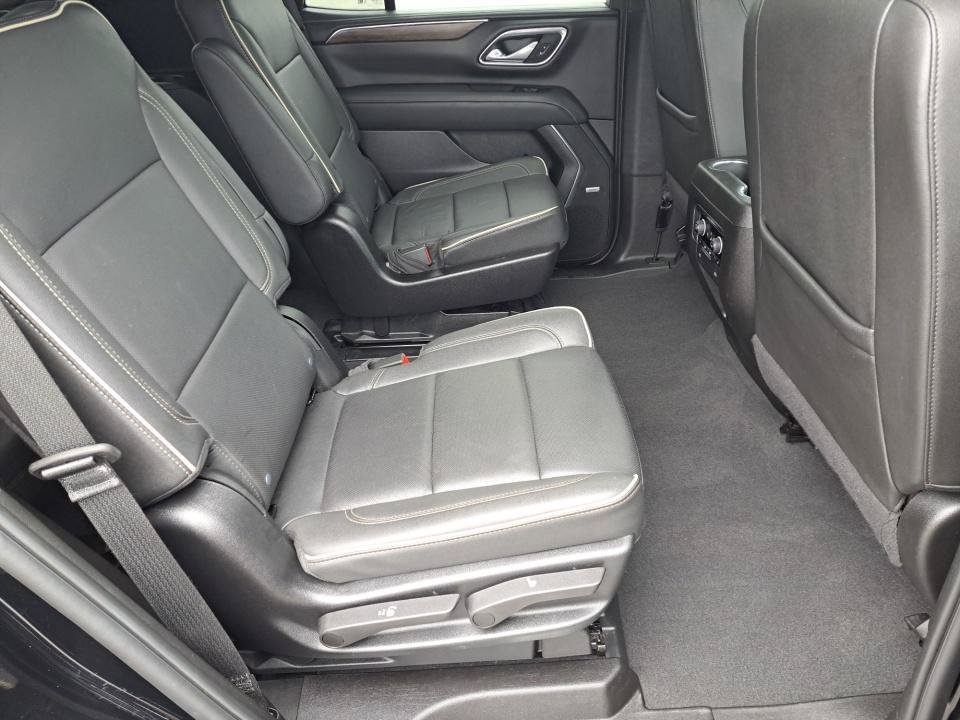 Used 2024 Chevrolet Tahoe Premier AWD/4WD image 14