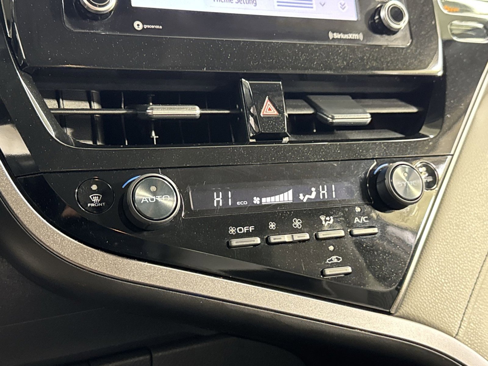 Used 2022 Toyota Camry SE image 24