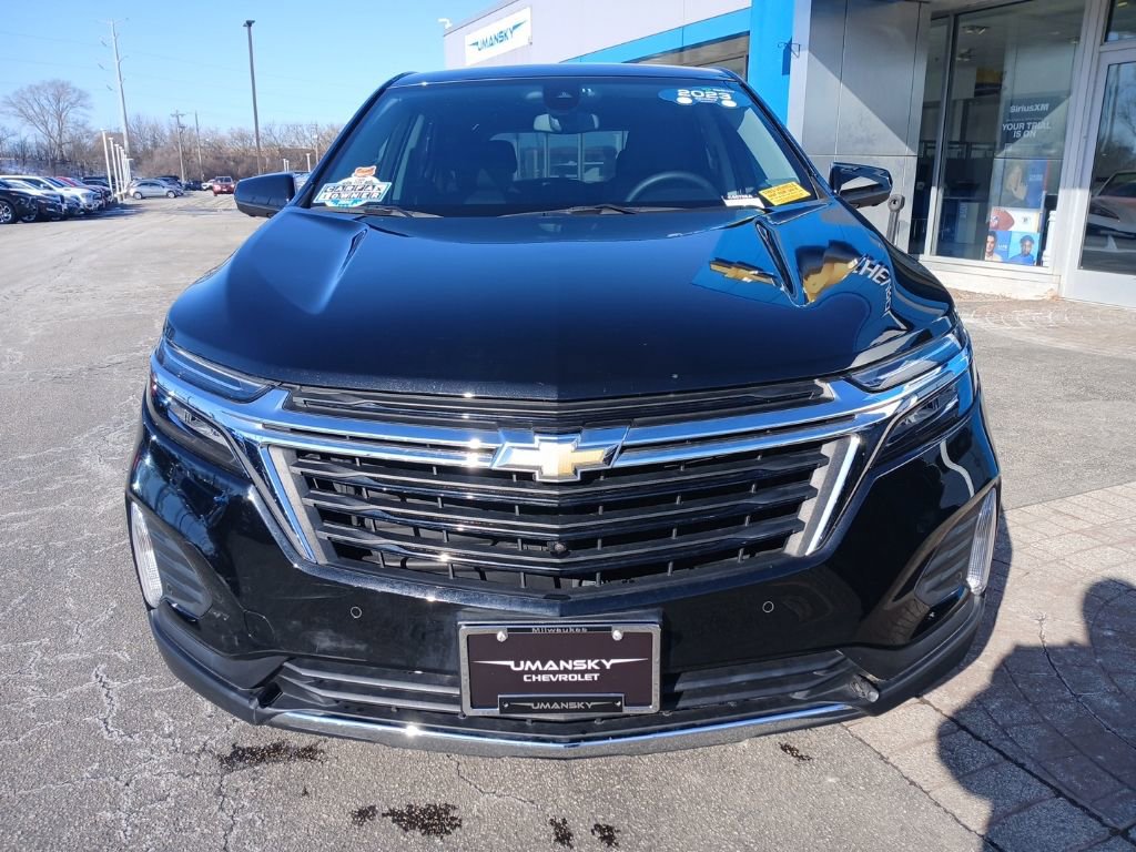 Used 2023 Chevrolet Equinox LT image 3