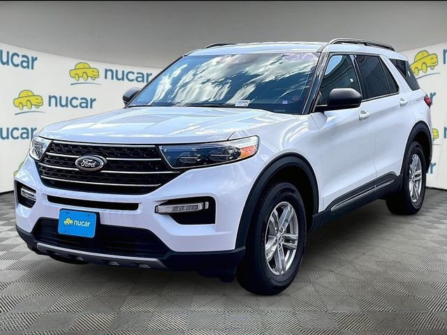 Used 2023 Ford Explorer XLT w/ Equipment Group 202A AWD/4WD image 3