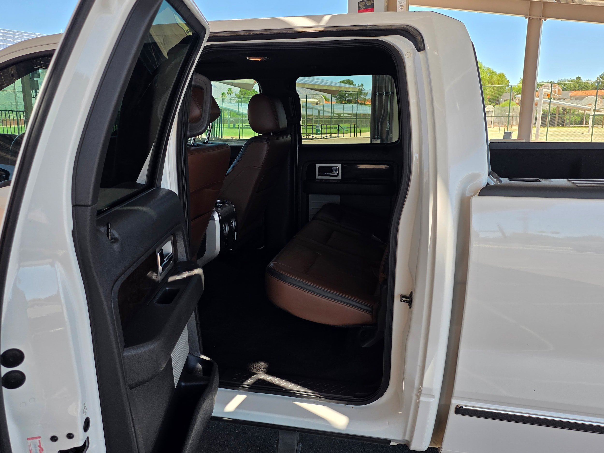 Used 2014 Ford F150 Platinum AWD/4WD image 22