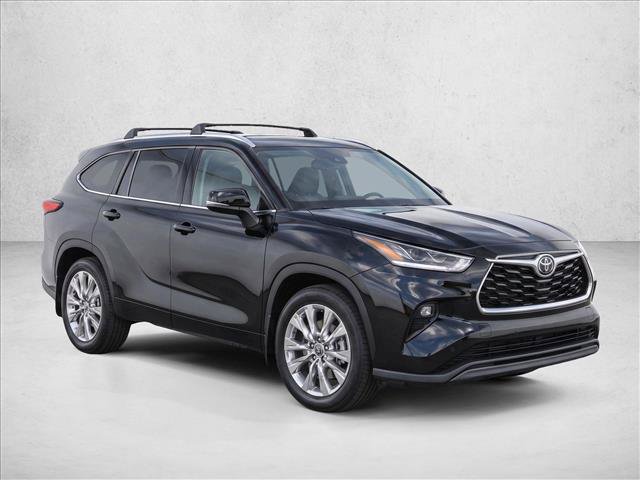 Used 2026 Toyota Highlander Limited AWD/4WD image 3