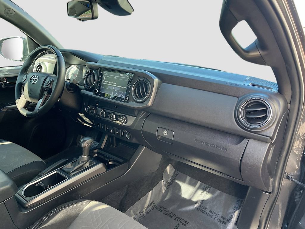 Used 2020 Toyota Tacoma TRD Off-Road w/ Technology Package AWD/4WD image 27