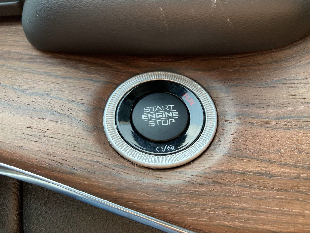 Used 2023 Jeep Grand Cherokee L Summit w/ Advanced Protech Group IV image 28