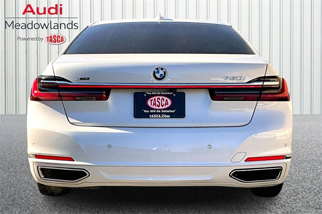 Used 2022 BMW 750i xDrive w/ Executive Package image 5