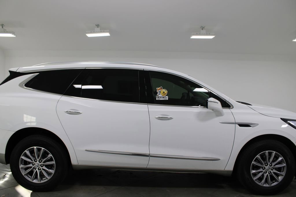 Used 2024 Buick Enclave Essence w/ Technology Package image 11