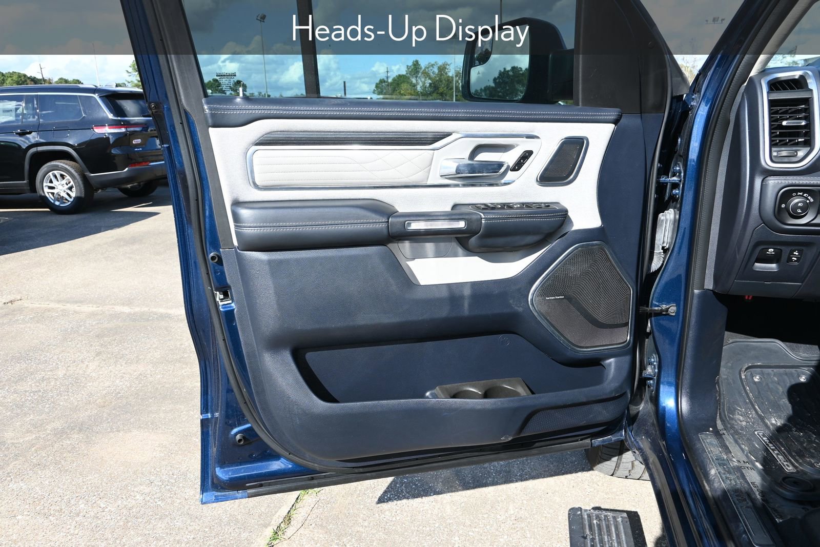 Used 2023 RAM 1500 Limited image 12