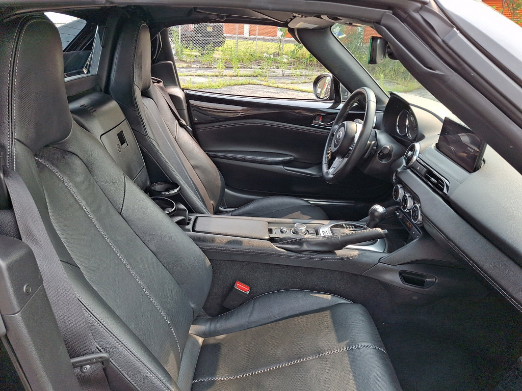 Used 2025 MAZDA MX-5 Miata RF Grand Touring RWD image 12