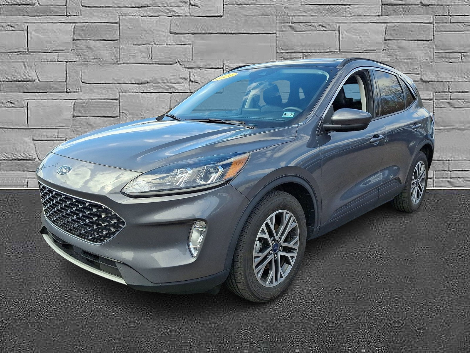 Certified 2021 Ford Escape SEL w/ Technology Package image 4