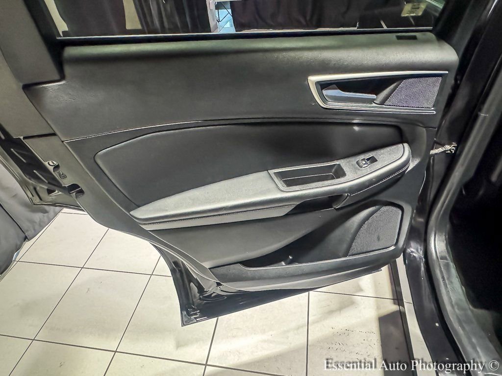 Used 2024 Ford Edge SEL image 27