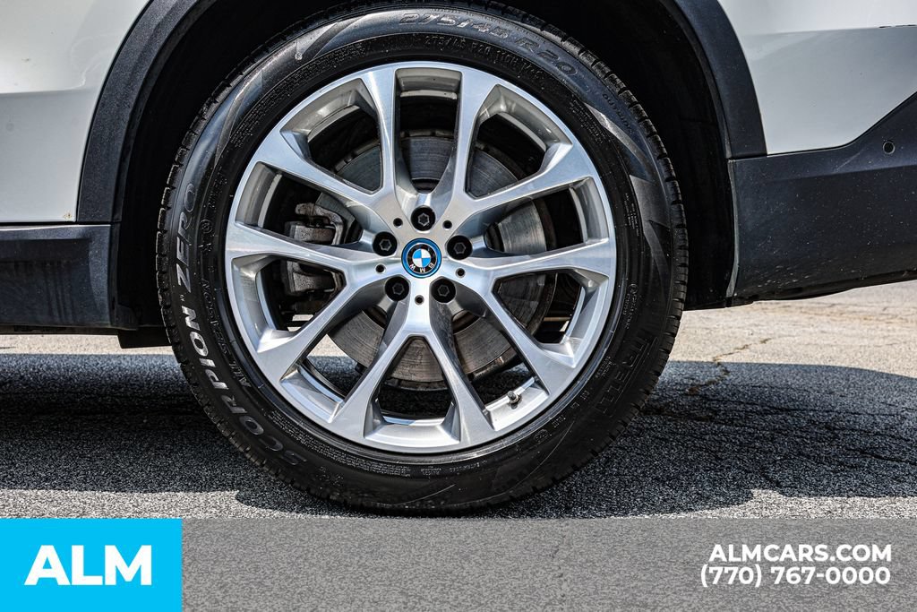 Used 2025 BMW X5 xDrive50e AWD/4WD image 16