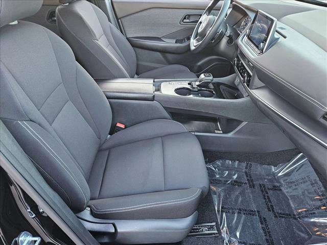 Used 2023 Nissan Rogue S image 19