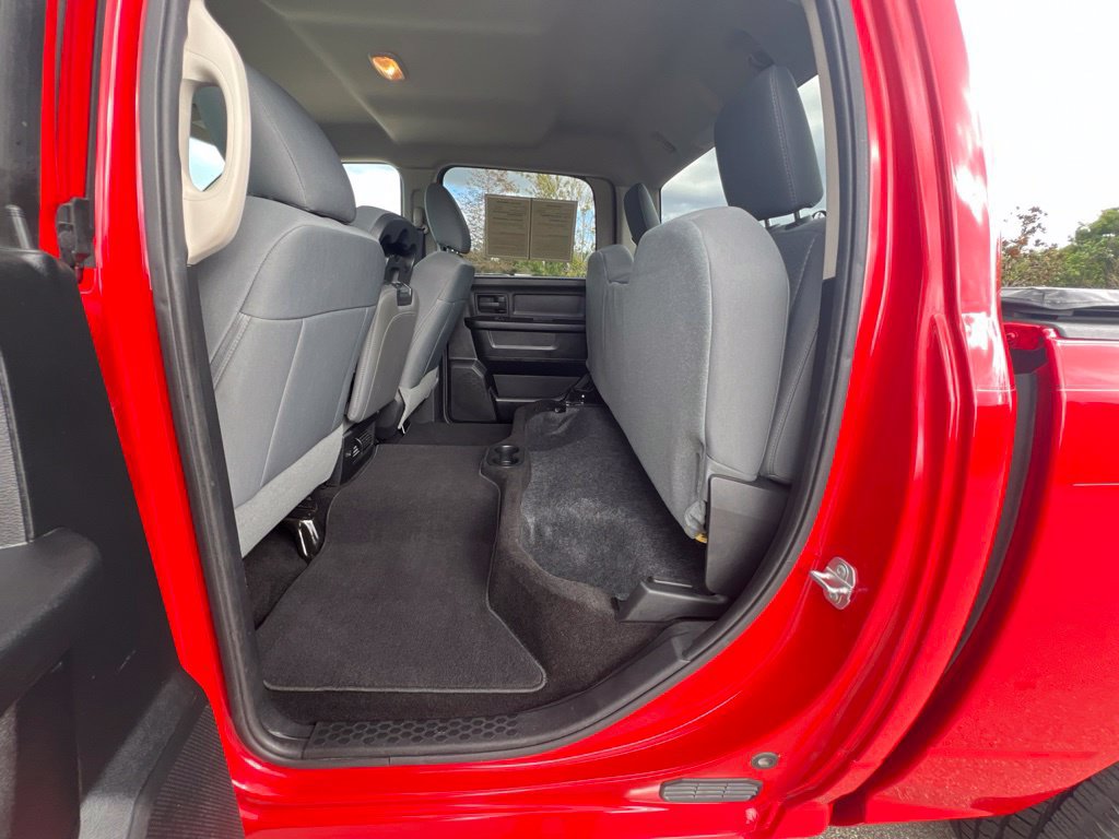 Used 2015 RAM 1500 Express RWD image 29