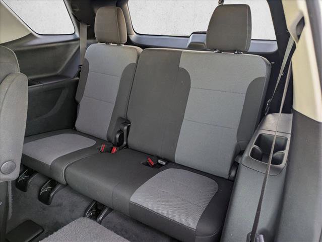 Used 2020 Chevrolet Traverse LT image 19